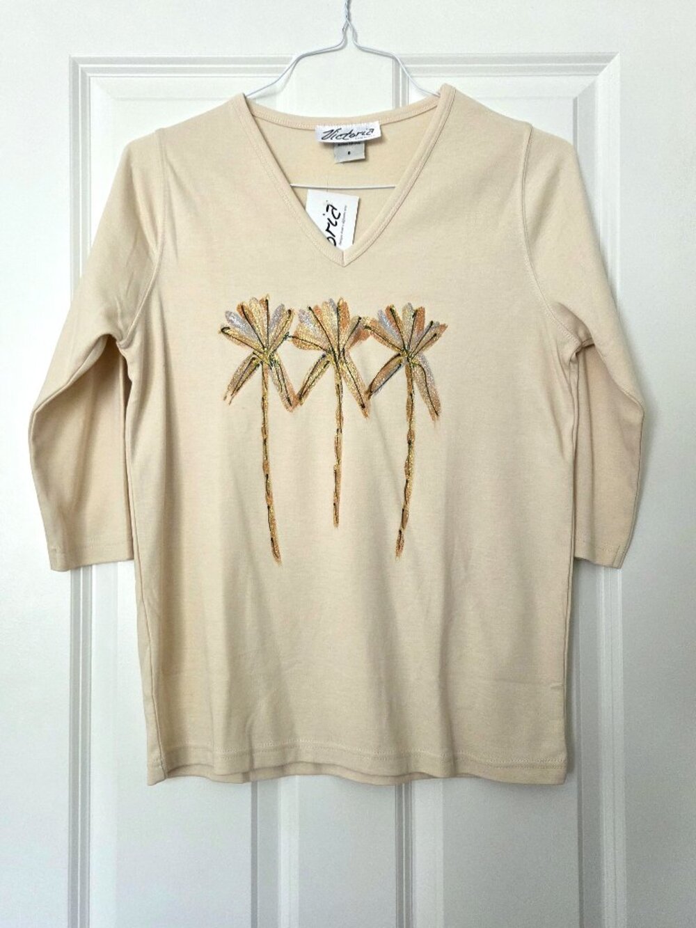 Victoria Cream 3/4-Sleeve V-Neck Tee w Floral Appliqué